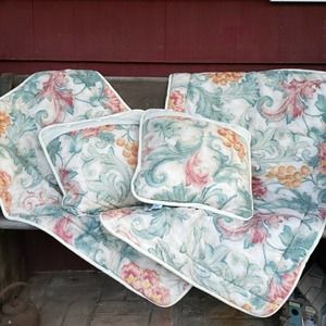 Croscill 4 Pc King Pillow Set Cream Floral 2 Shams 2 Throws